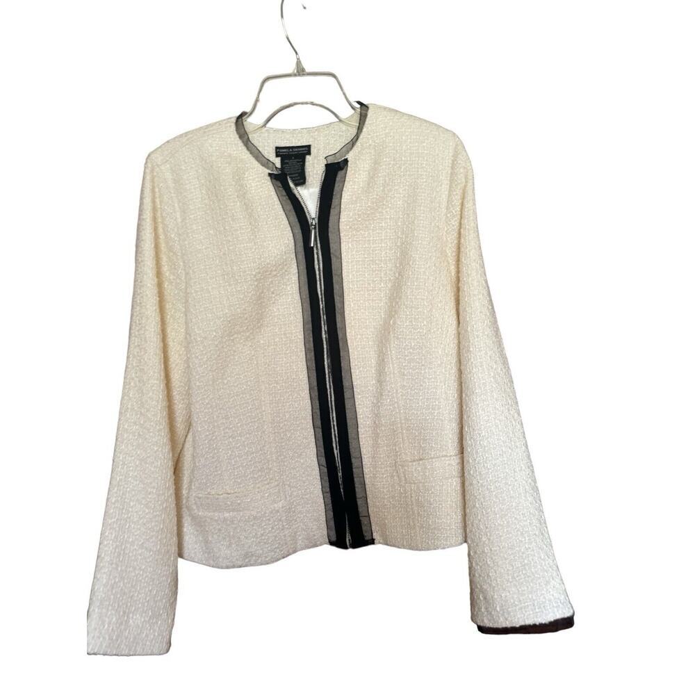 Pamela Dennis collarless White Black Laced trim Blazer Size L. Pockets NWT